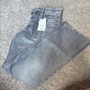 Zara Women's Straight Leg Jeans in Light Gray